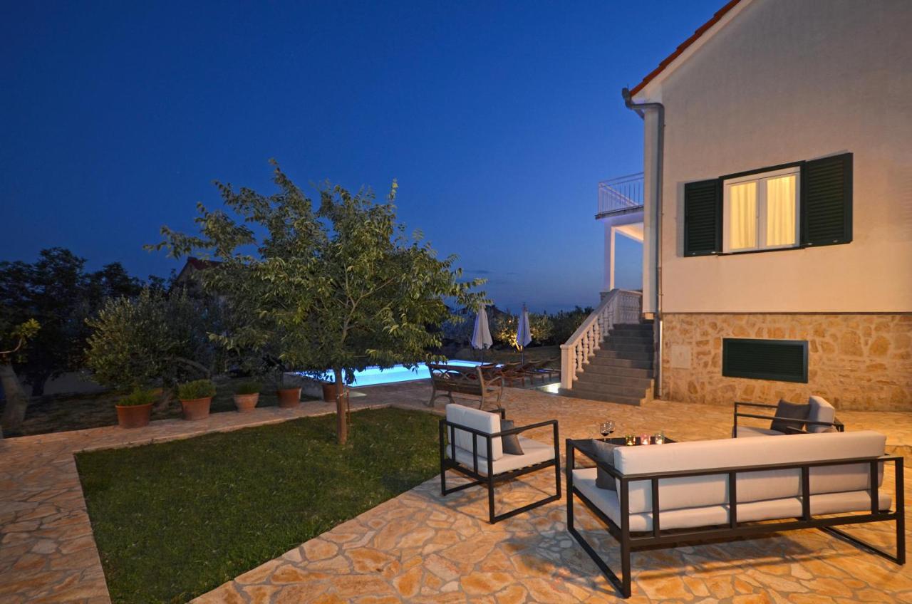 Holiday Home Nevera Kaštela Exterior foto