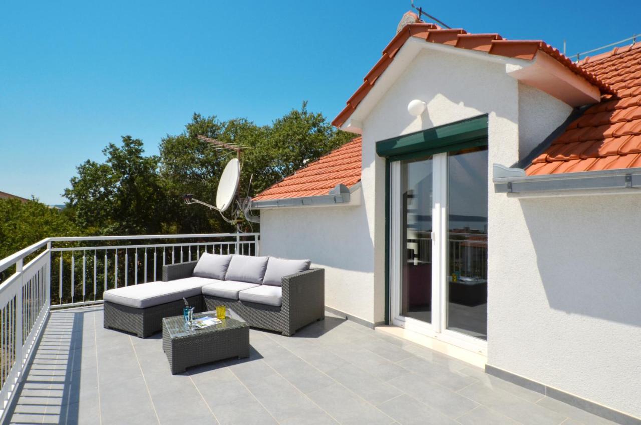 Holiday Home Nevera Kaštela Exterior foto